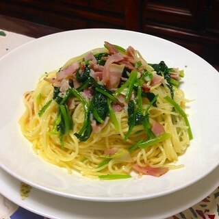 ベーコンとほうれん草のパスタ